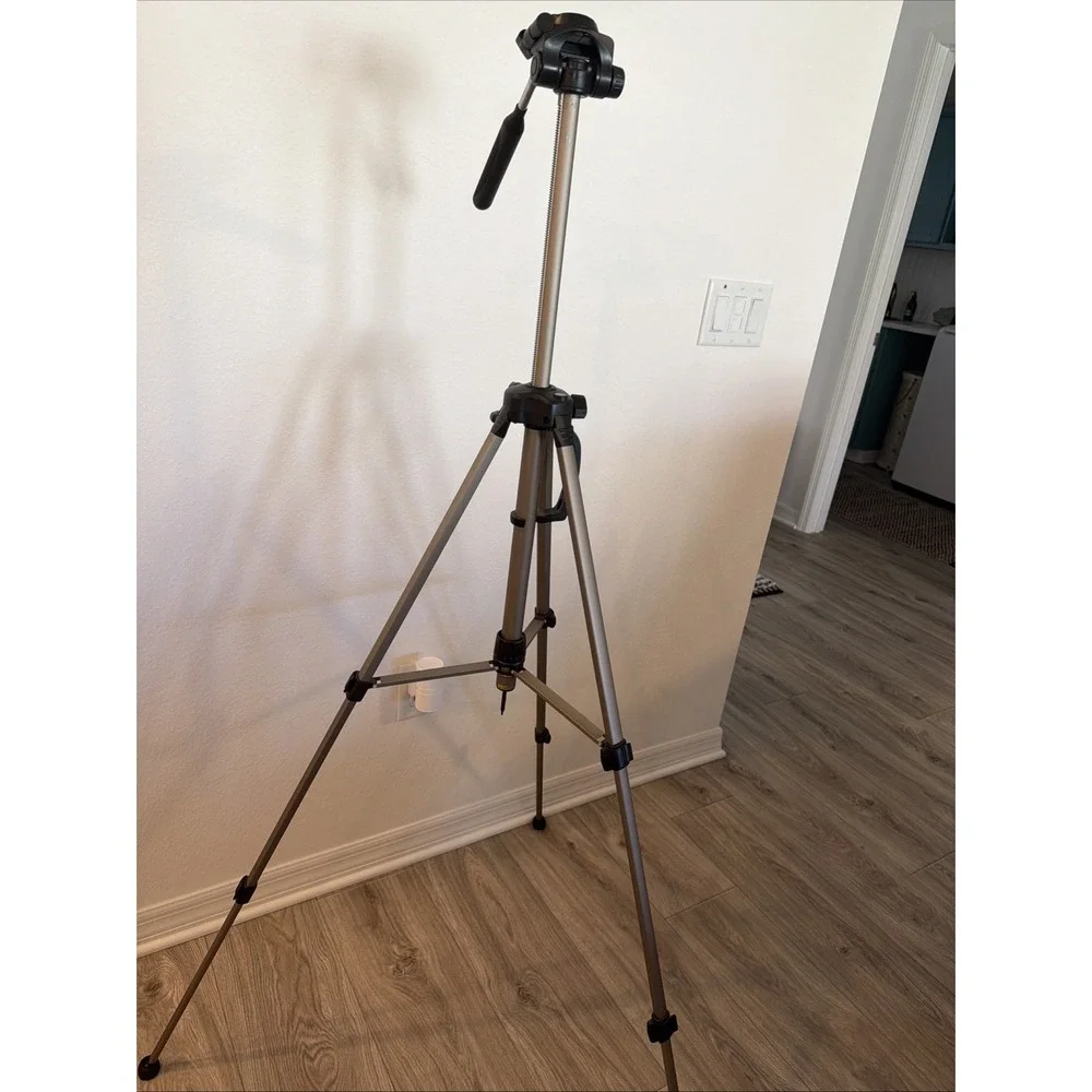 MX 1000 LIGHTWEIGHT TRIPOD, 57